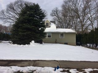 1701 Taylors Ln, Cinnaminson, NJ 08077