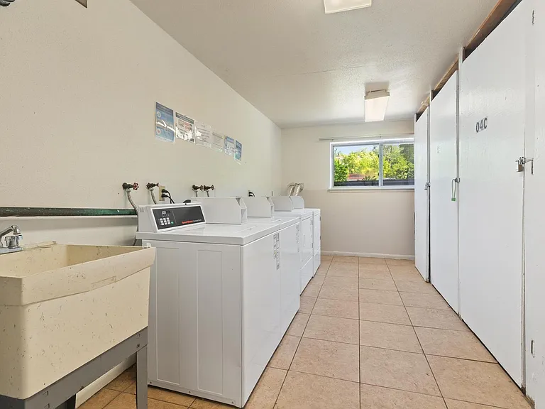 Brookview Apartments — Photo 16