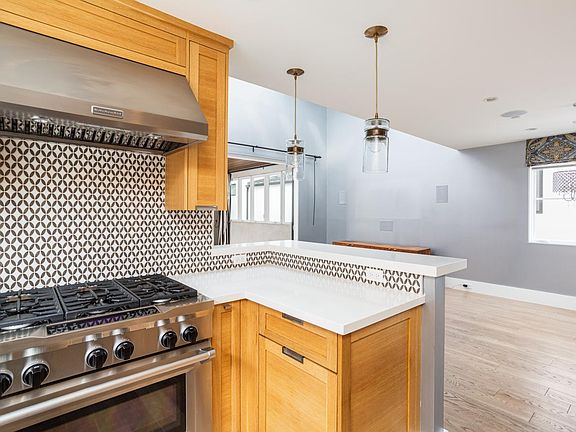 5th image of 506 1/2 Marigold Ave