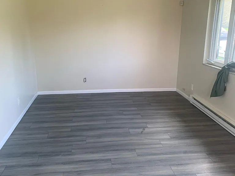 7542 Woodlawn Ave — Photo 15
