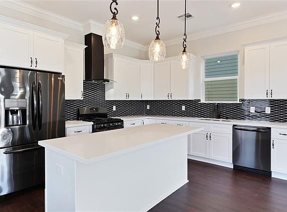 5th image of 3019 Delachaise St