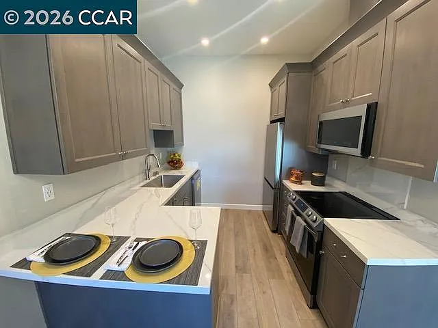 202 Borel Ln — Photo 3