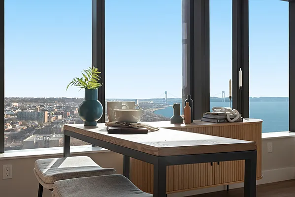 Rented by EXR | media 4