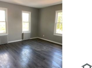 915 Carnegie St #2, Linden, NJ 07036