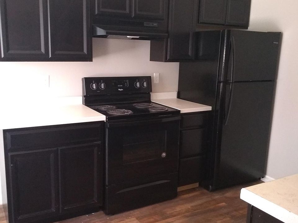 1st image of 996 Gordon Smith Blvd APT 2