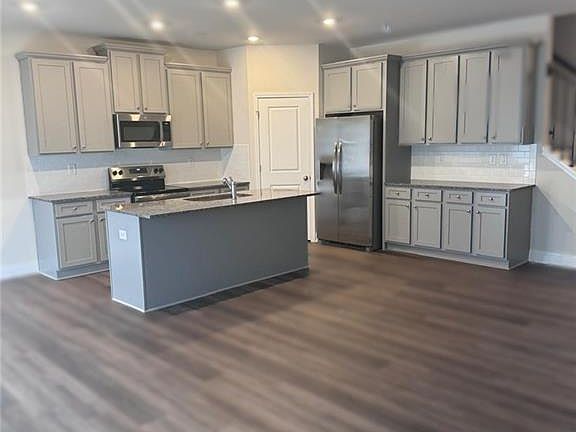 2nd image of 855 Pensive Run