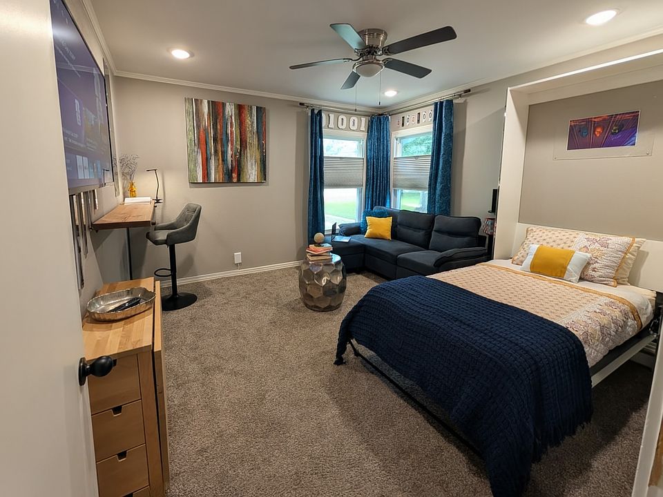 A relaxing, fun and adaptable space. The Murphy Bed is a Twin XL. The blinds are top -down/bottom-up. So you can control the amount of natural light while maintaining privacy.