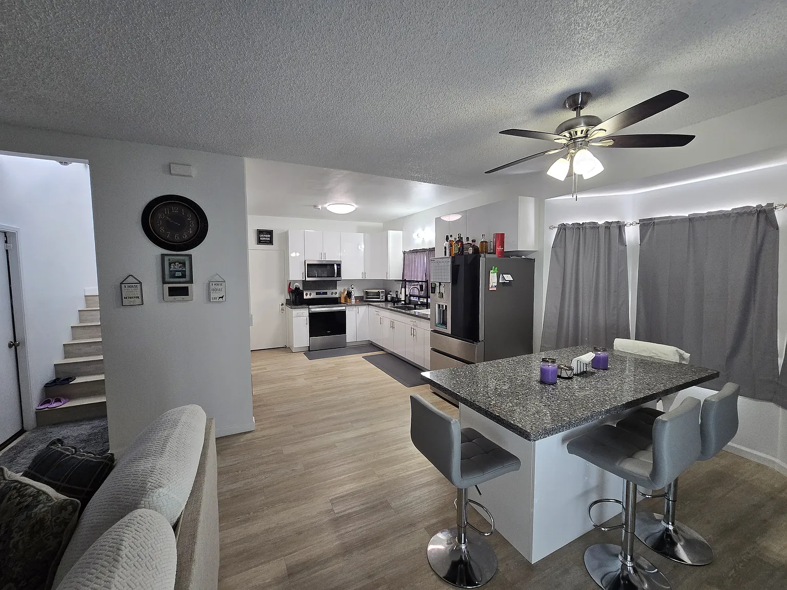 3 bed, 2.5 bath, 4102 sqft, $3,600 — Photo 3