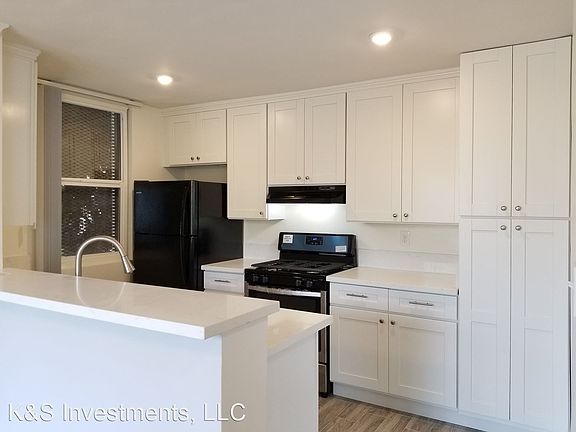 4th image of 1200 N Laurel Ave APT 101