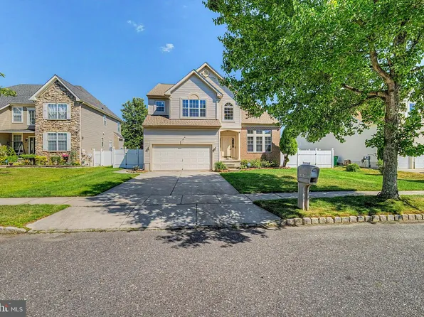 214 E Kennedy Dr, Egg Harbor Township, NJ 08234
