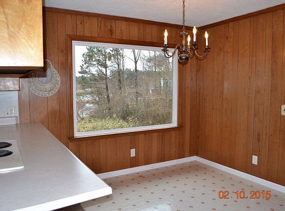4th image of 204 Edgewater Dr