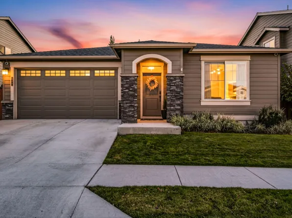 972 NE Steins Pillar Dr, Prineville, OR 97754