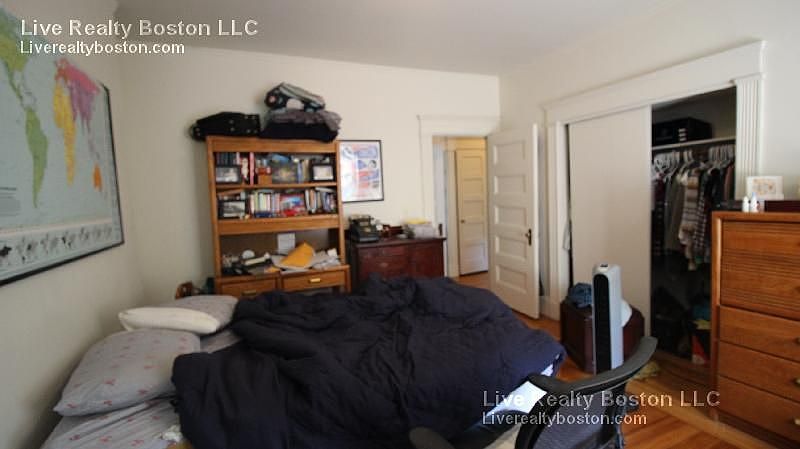 2nd image of 201 Boylston St #7R