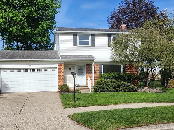14197 Woodside St, Livonia, MI 48154