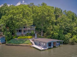 482 Cut Away Rd, Lake Lure, NC 28746