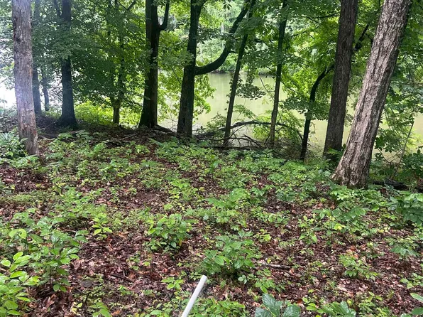 Woodfield Ests, Cadiz, KY 42211