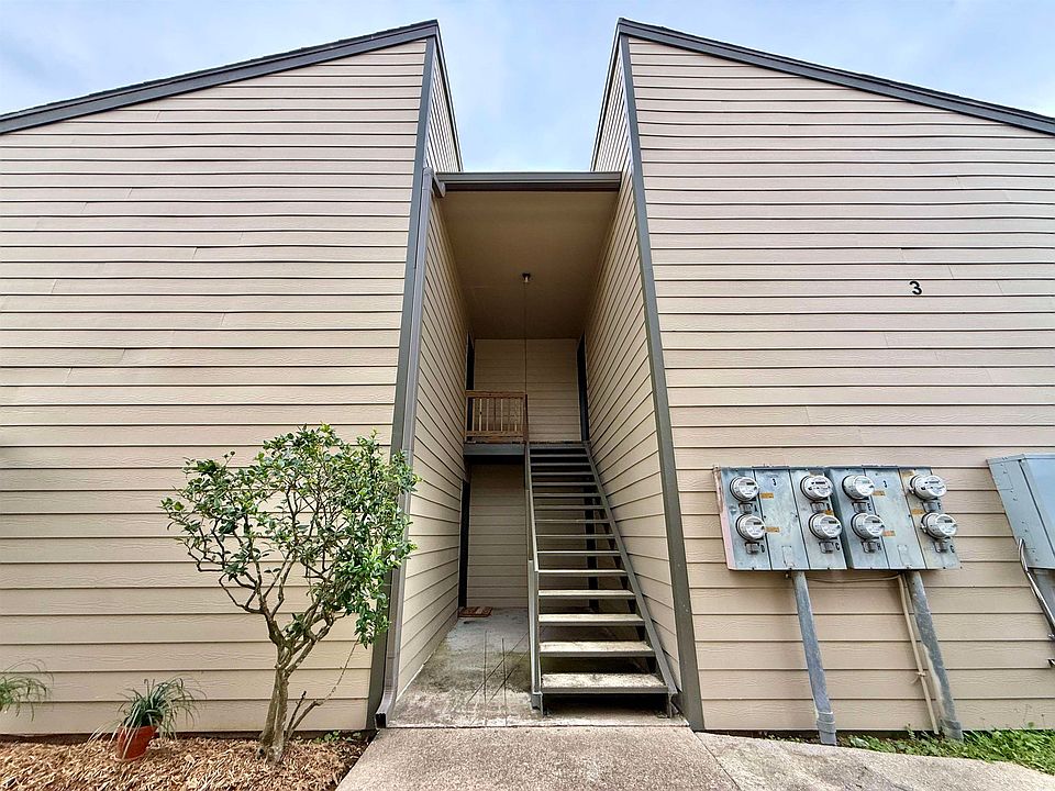 1st image of 1020 W McNeese St #3G