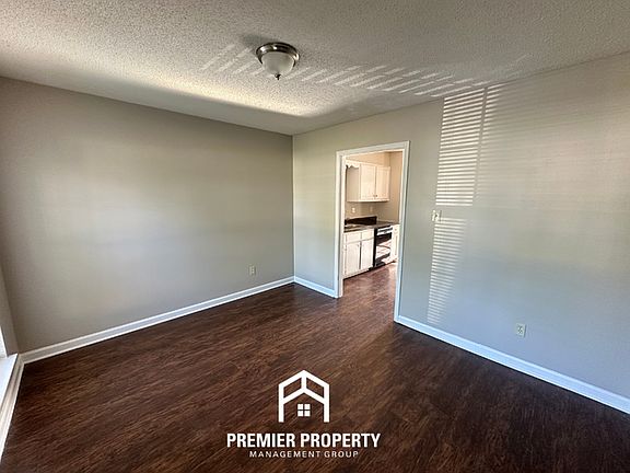 3rd image of 4270 Willow Park Dr