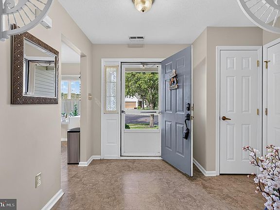 4th image of 157 Indigo Dr