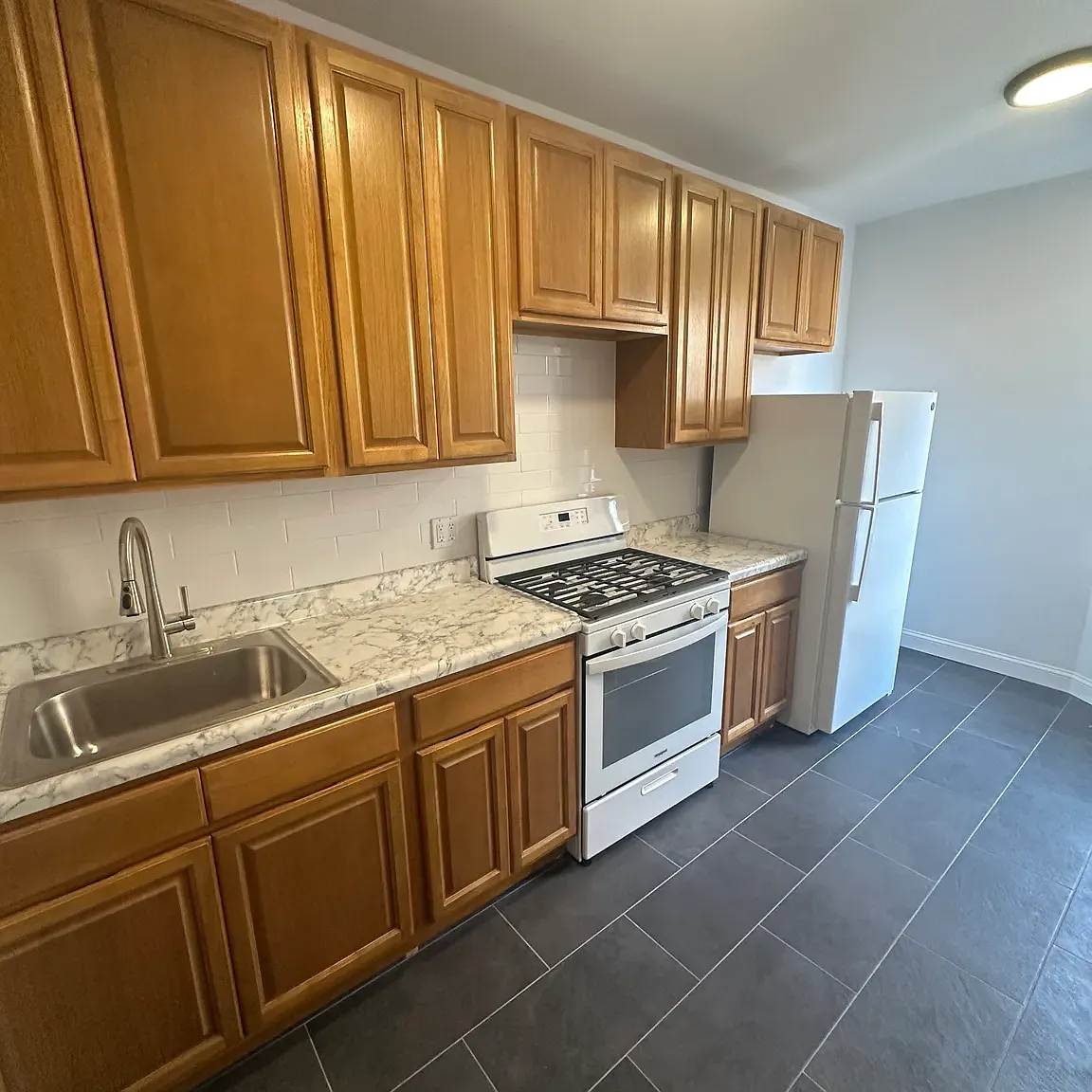 2 bed, $2,400 — Photo 1