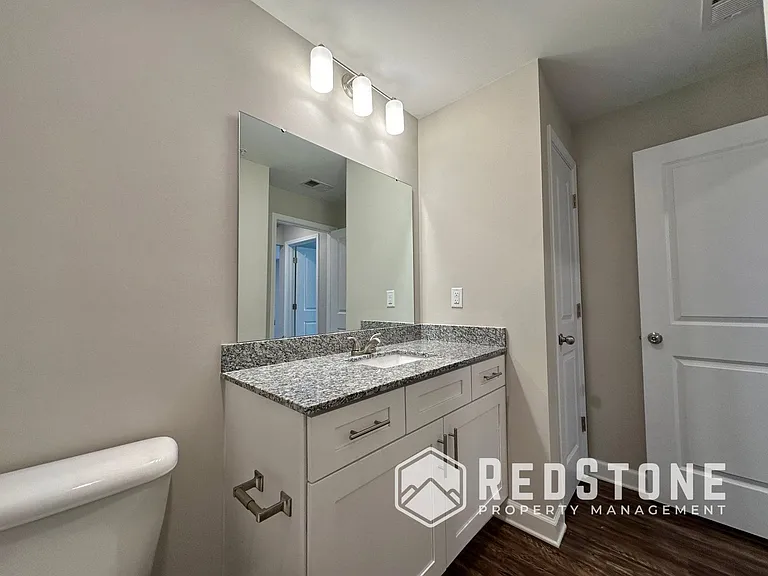 Westbrook Apartments — Photo 17