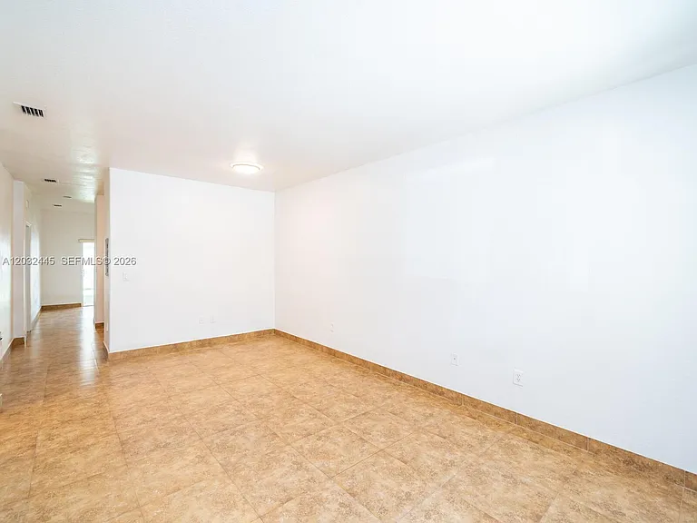1663 SE 27th Dr #108 — Photo 6