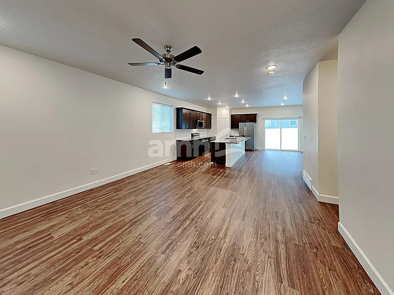 2403 E Surry Way — Photo 6