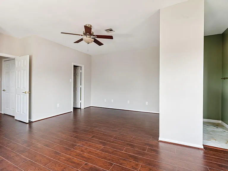 601 Sandman St — Photo 20