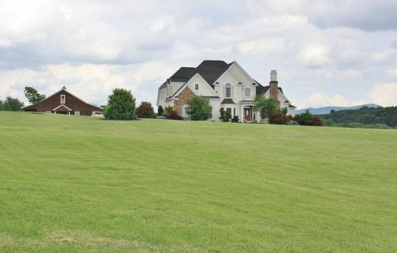 2nd image of 3437 Blossom Dr