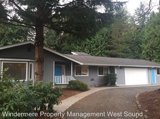 11723 Kallgren Rd NE, Bainbridge Island, WA 98110