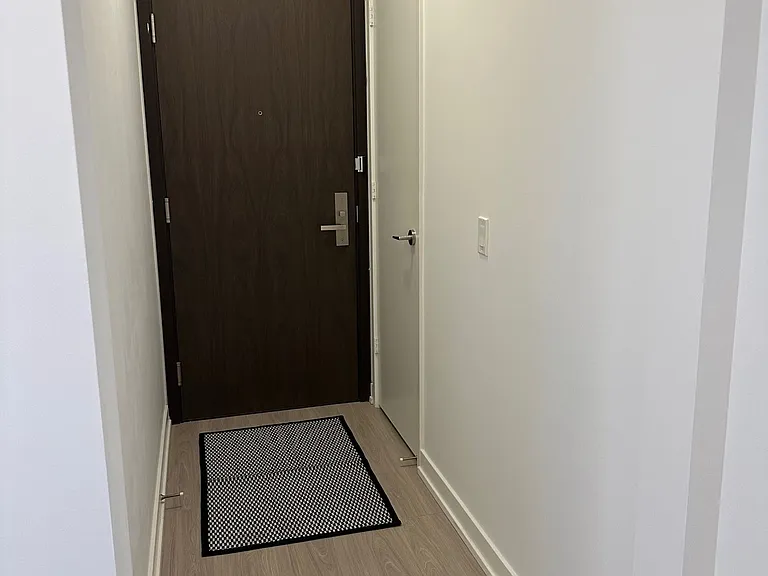 1 Yorkville Ave #1611 — Photo 8