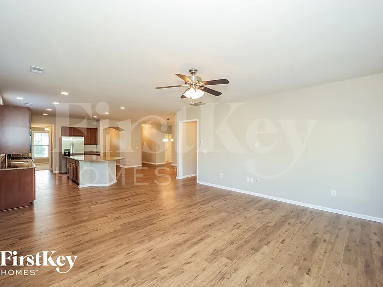 206 Florence Rd — Photo 5
