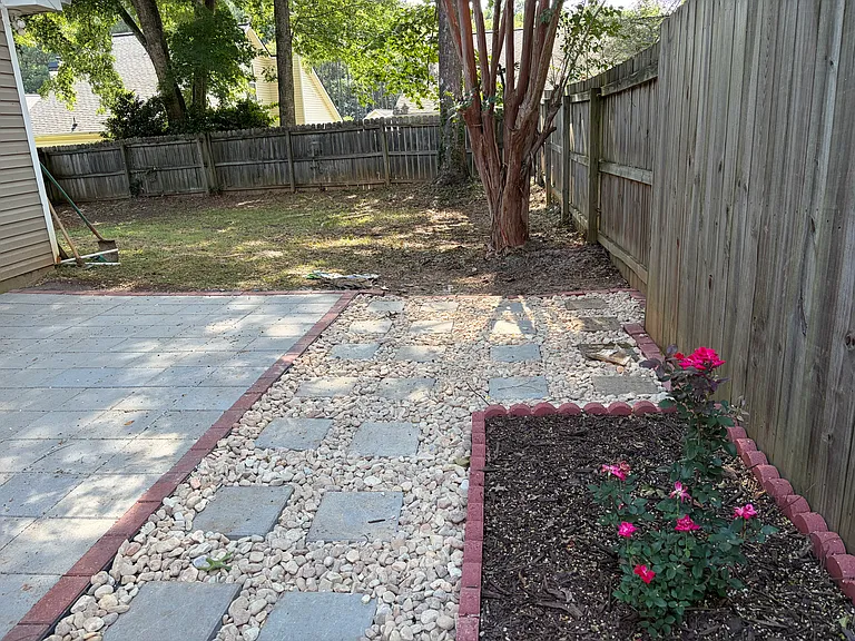 211 Park Pl — Photo 4