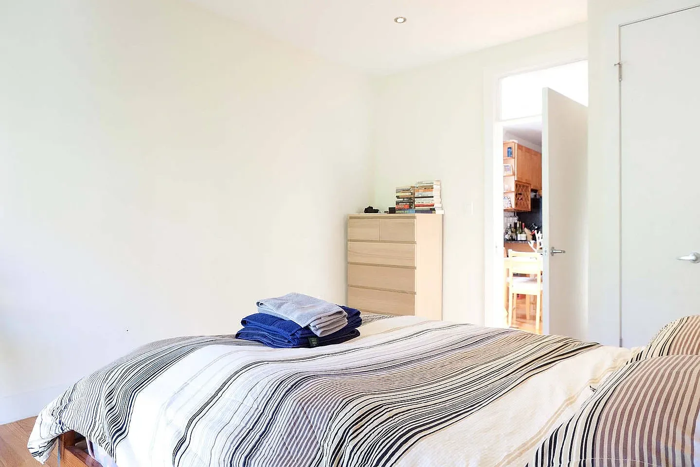 215 Maujer Street — Photo 3