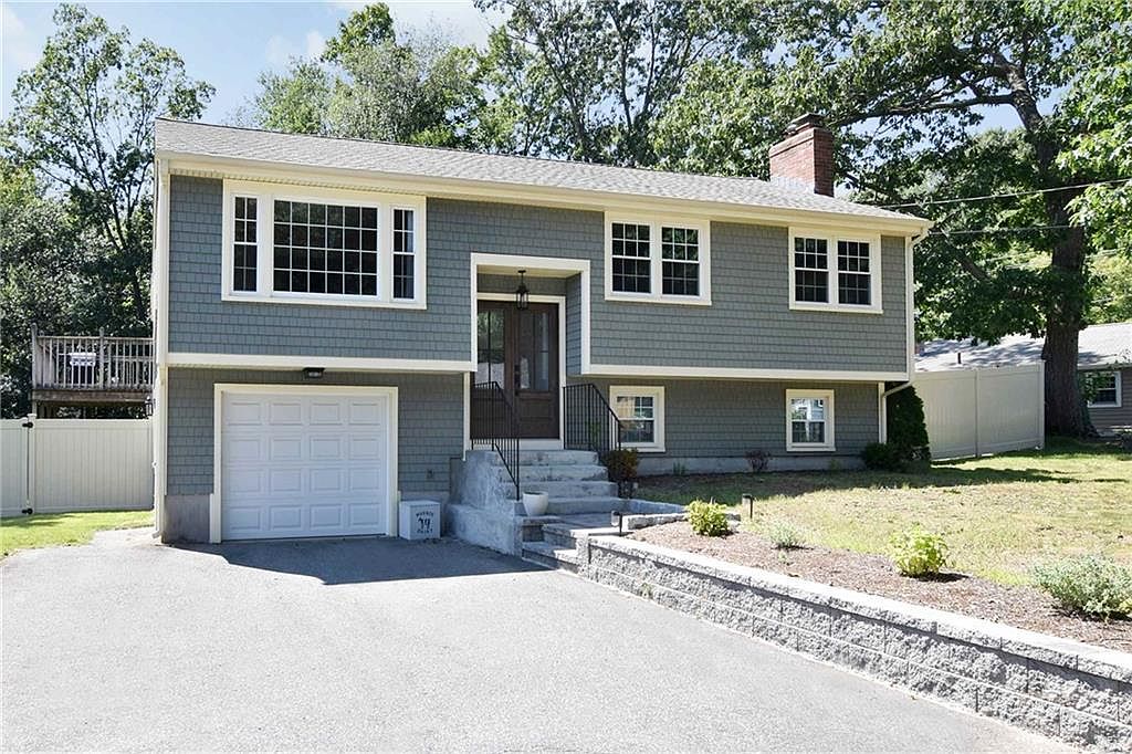 82 Alaska St, Cumberland, RI 02864 Zillow