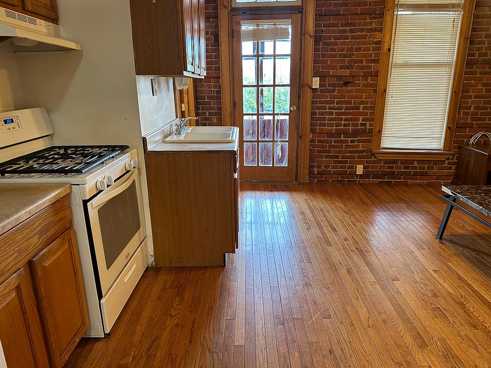 1st image of 140 Front St #2R