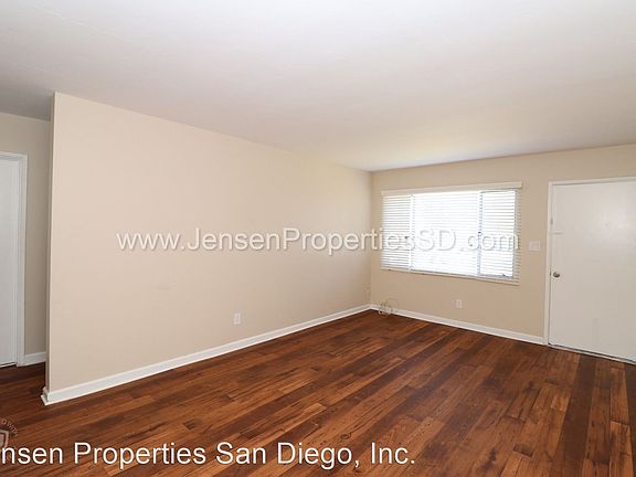 3rd image of 7392 University Ave