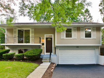 332 Cherrywood Rd, Buffalo Grove, IL, 60089