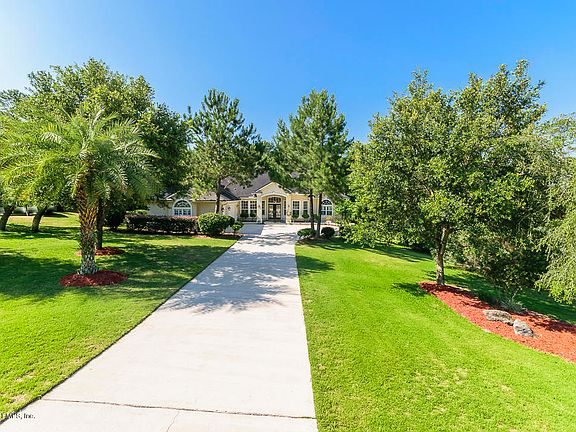 2nd image of 3813 Creek Hollow Ln