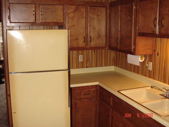 Kitchen, Frig in the photo has been replaced.