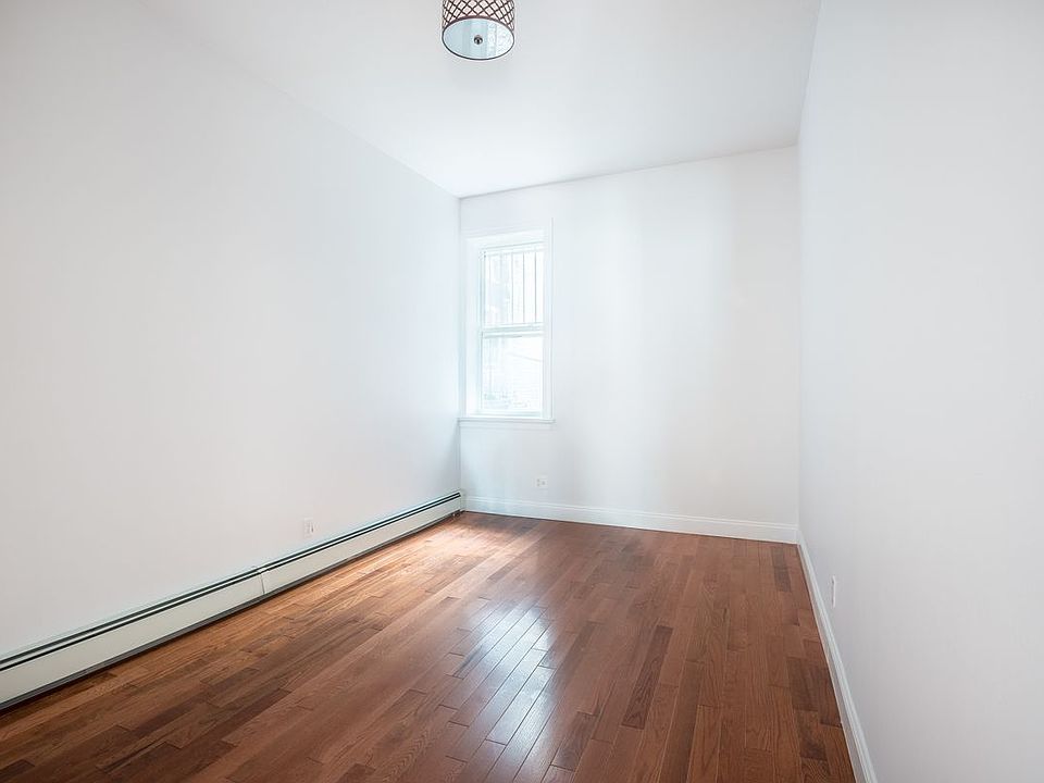 2nd image of 355 Tompkins Ave APT 1