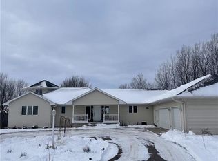4834 Promontory Ct, Eau Claire, WI 54701