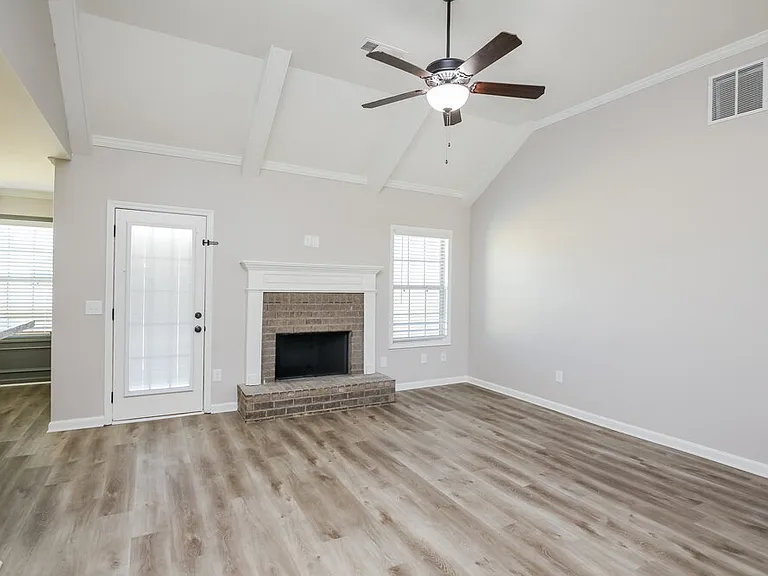 844 Pinnacle Dr — Photo 6