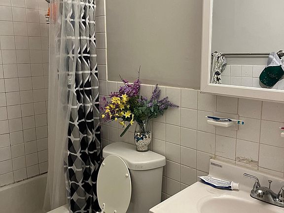 4th image of 5731 33rd Ave S #5