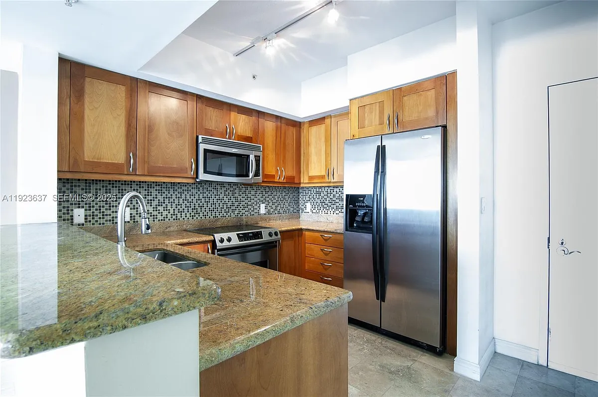 Photo 2 of 10 - 1745 E Hallandale Beach Blvd #1508W - Hallandale Beach, FL Building Photo - 1745 E Hallandale Beach Blvd #1508W