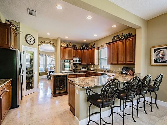 5th image of 5408 Avenal Dr