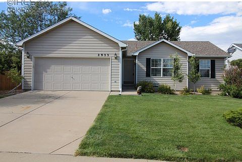 3rd image of 2933 Park View Dr