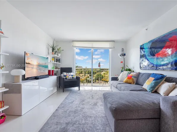 3000 Coral Way APT 606, Miami, FL 33145