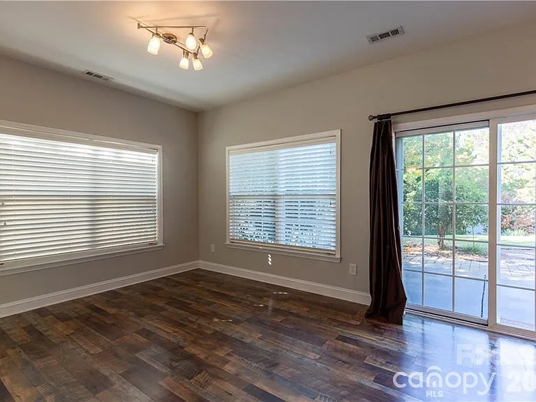 123 Colville Rd — Photo 6