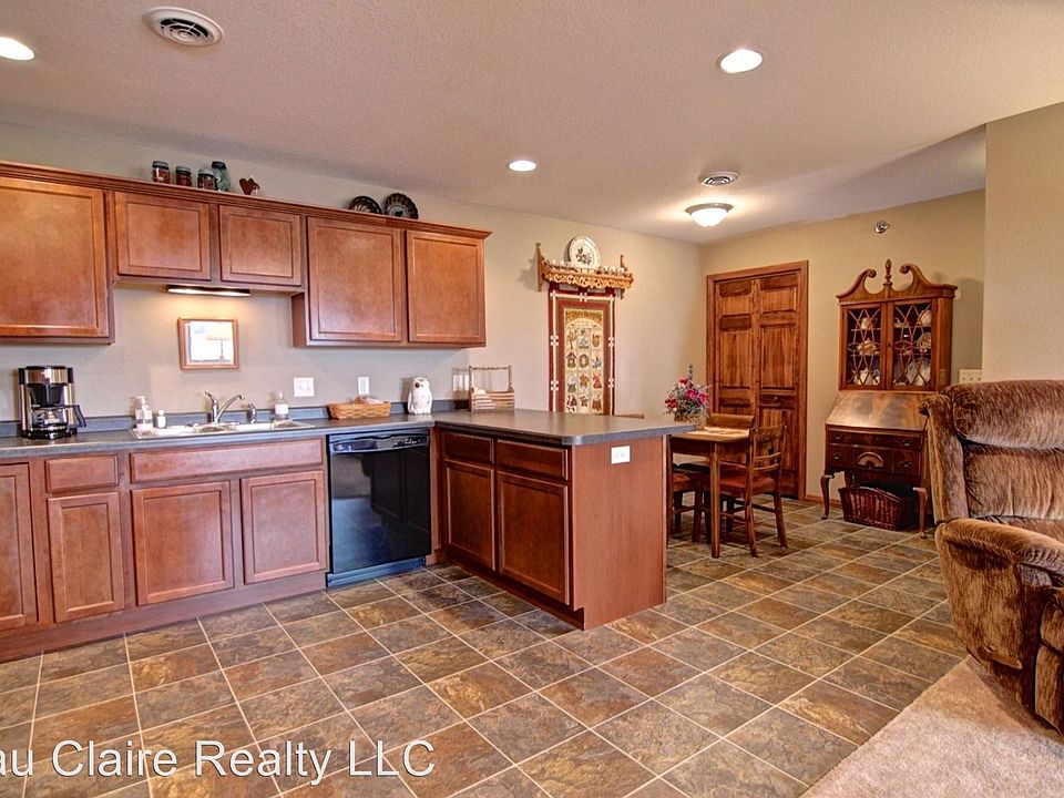 1st image of 1112 Parkland Dr Unit 2